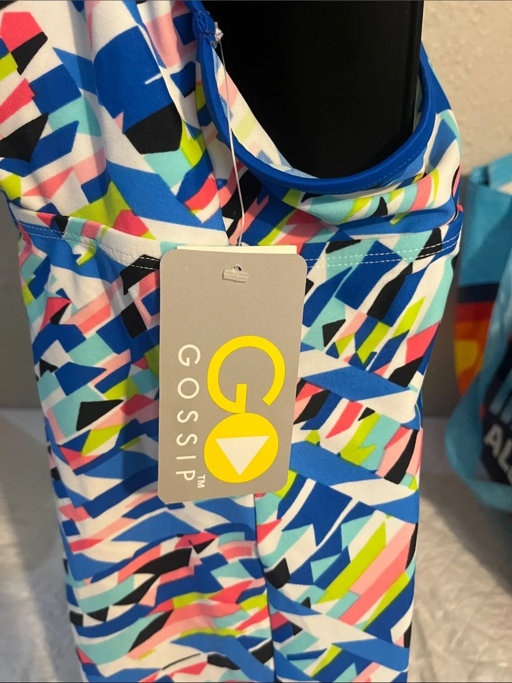 Go Gossip eye catching